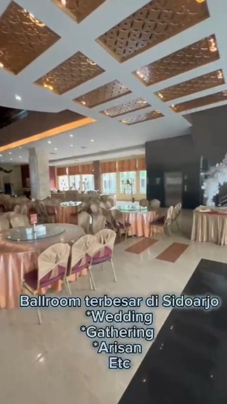 Dijual / Disewakan 2174 m2 Gedung Sidoarjo Kota Jl. Kahuripan Nirwana - Entalsewu Buduran Sidoarjo - Nol Jalan Raya Kembar Komersial Area - Parkiran Mobil Luas - Kapasitas Ballroom 1000 Orang - Full F
