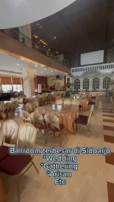 Dijual / Disewakan 2174 m2 Gedung Sidoarjo Kota Jl. Kahuripan Nirwana - Entalsewu Buduran Sidoarjo - Nol Jalan Raya Kembar Komersial Area - Parkiran Mobil Luas - Kapasitas Ballroom 1000 Orang - Full F