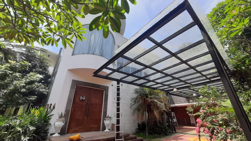 Rumah Asri dan Nyaman Lokasi Strategis di  Bintaro Jaya, Tangerang Selatan