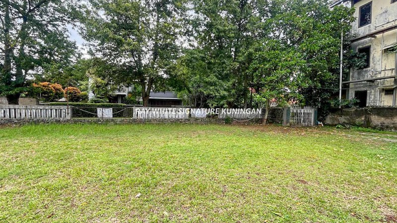 Dijual Rumah Hitung Tanah di Perumahan Flamboyan 