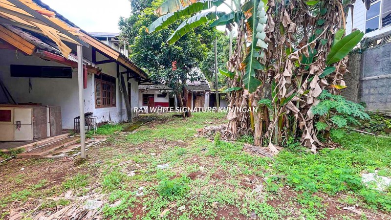 Dijual Rumah Hitung Tanah di Perumahan Flamboyan 