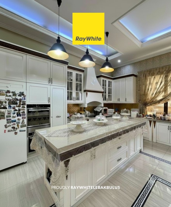 Dijual Rumah Mewah Full Furnished di dalam Komplek, Jatinegara, Jakarta Timur