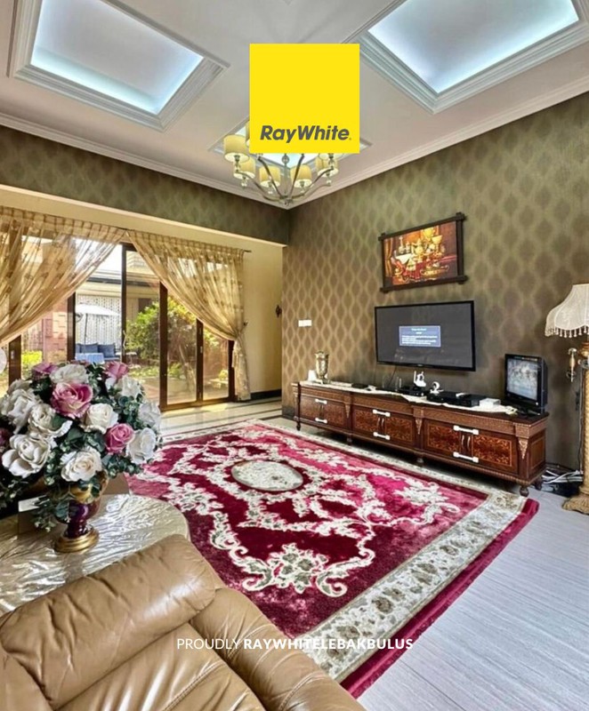 Dijual Rumah Mewah Full Furnished di dalam Komplek, Jatinegara, Jakarta Timur