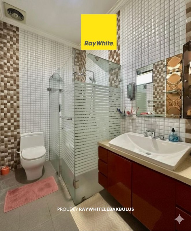 Dijual Rumah Mewah Full Furnished di dalam Komplek, Jatinegara, Jakarta Timur