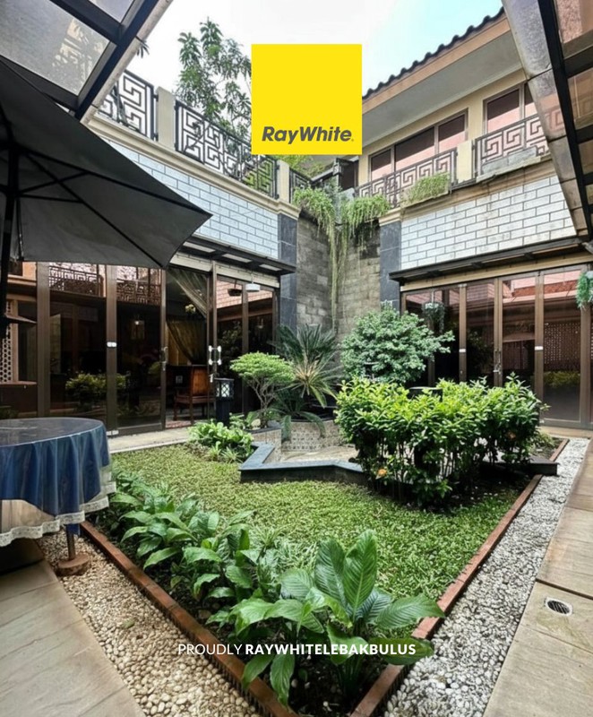 Dijual Rumah Mewah Full Furnished di dalam Komplek, Jatinegara, Jakarta Timur