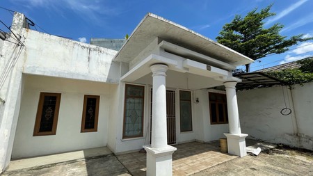 DISEWAKAN CEPAT! RUMAH COCOK UNTUK KANTOR DI HAJI SAIDI PASAR MINGGU 