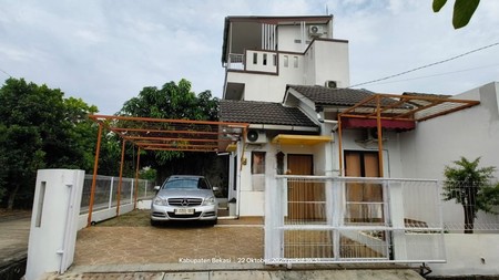 Dijual rumah di hook 3 lantai di Harvest city cibubur