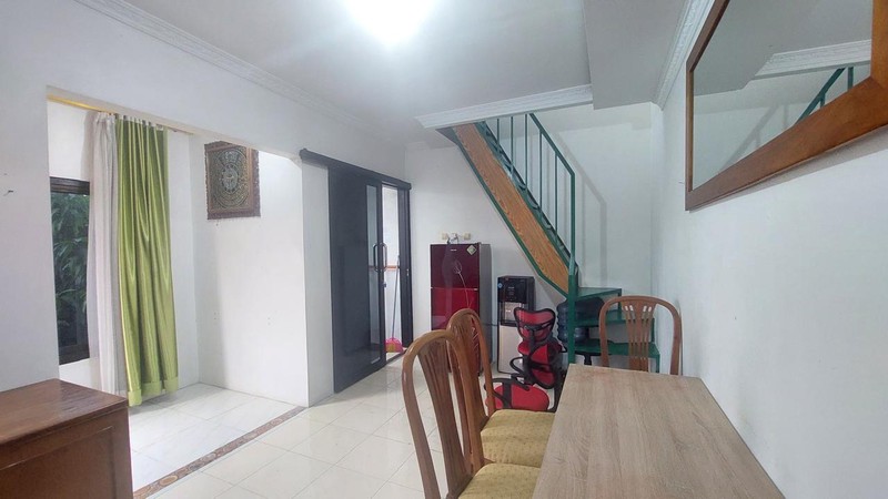 Dijual rumah di hook 3 lantai di Harvest city cibubur