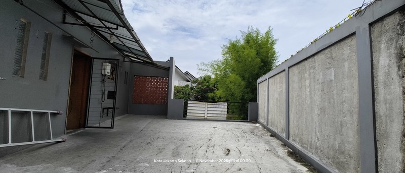 Dijual rumah cantik 2 tingkat dengan 3 parkir di bintaro permai dekat ke 4 toll