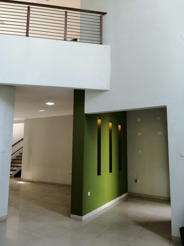 Rumah 2 Lantai di Komplek Pondok Hijau