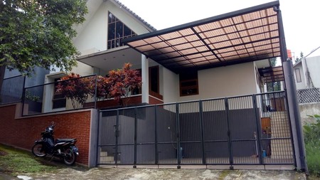 Dijual rumah cantik di dago  Komplek kampung padi