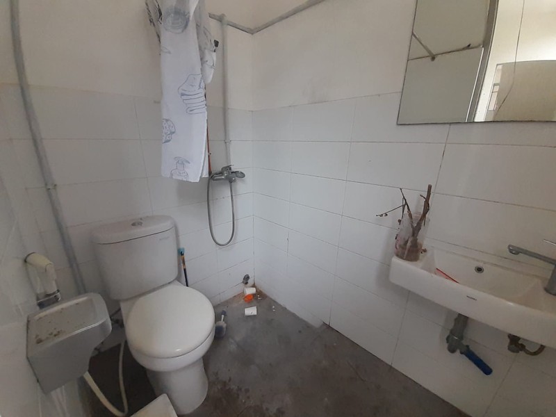 Disewa Ruko Setra Duta Strategis Dekat Patung Tangan