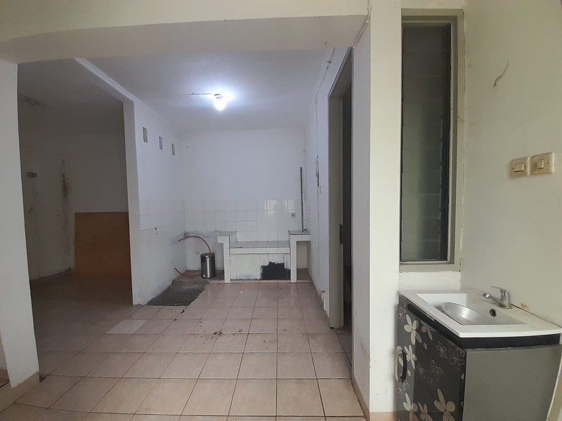 Disewa Ruko Setra Duta Strategis Dekat Patung Tangan