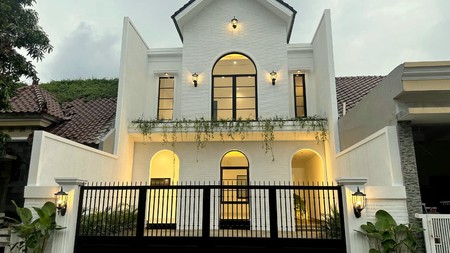 Dijual Rumah Baru Gress Dua Lantai  Purimas Regency Gunung Anyar, Minimalis TROPIS 