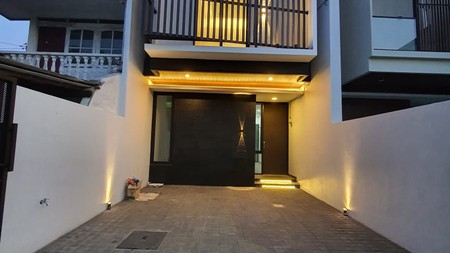 Dijual Rumah Baru Baruk Utara - Kedung Baruk - Rungkut - Minimalis Modern 2 Lantai Surabaya Timur SPESIAL Lokasi depan Superindo MERR