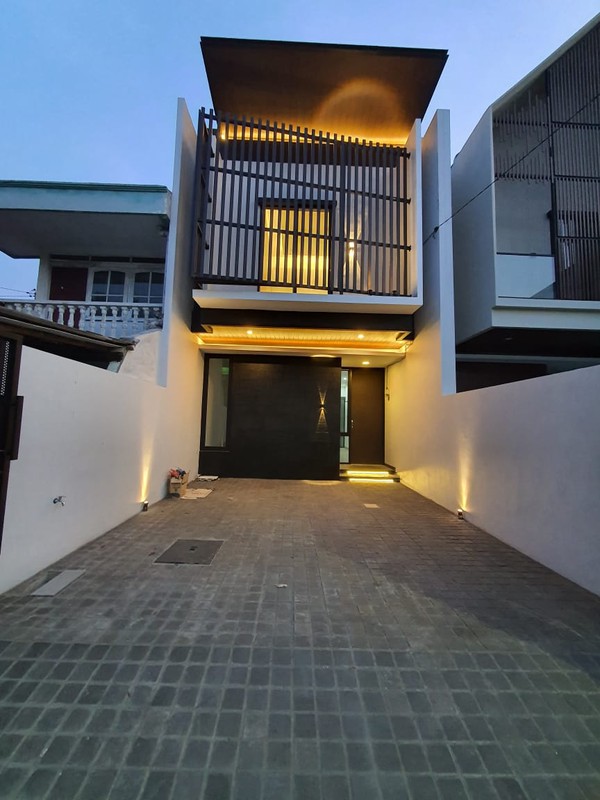 Dijual Rumah Baru Baruk Utara - Kedung Baruk - Rungkut - Minimalis Modern 2 Lantai Surabaya Timur SPESIAL Lokasi depan Superindo MERR