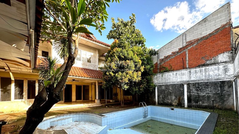 Rumah Hitung Tanah Area Cipete