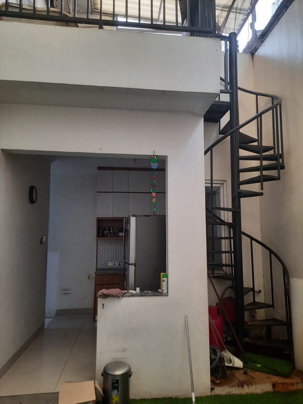 Rumah 2 Lantai di Ciputat KT 3+1 KM 3+1 Surat SHM.