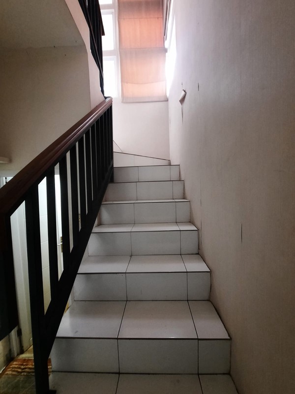 Rumah 2 Lantai di Ciputat KT 3+1 KM 3+1 Surat SHM.