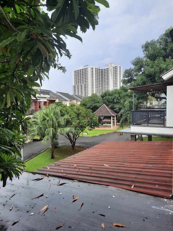 Rumah 2 Lantai di Ciputat KT 3+1 KM 3+1 Surat SHM.