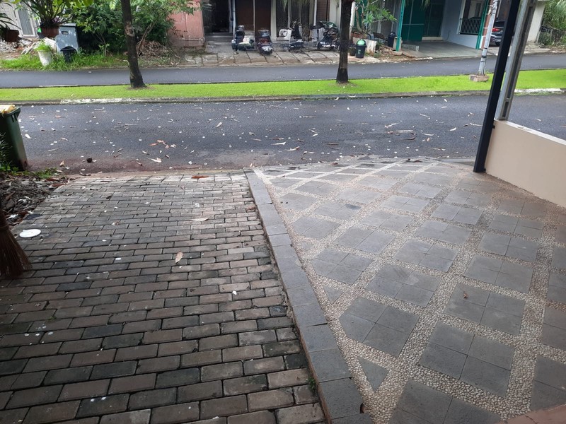 Rumah 2 Lantai di Ciputat KT 3+1 KM 3+1 Surat SHM.