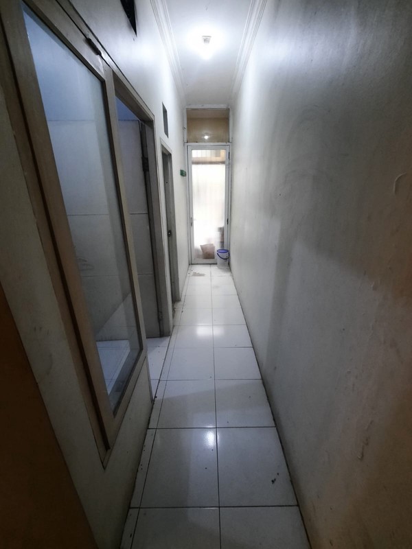 Rumah 2 Lantai di Ciputat KT 3+1 KM 3+1 Surat SHM.