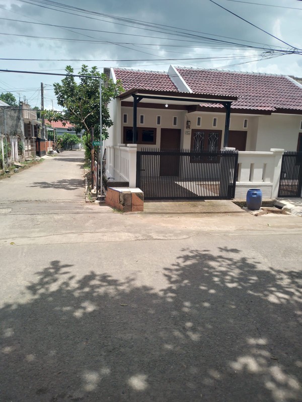 RUMAH CANTIK SIAP HUNI DI TAMAN RAHAYU REGENCY 2 SETU BEKASI