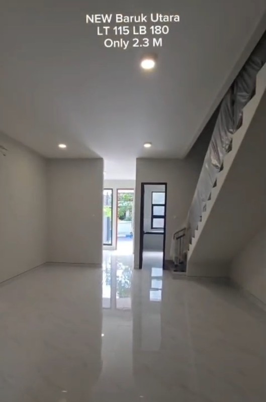 Dijual Rumah Baru Jalan Baruk - Kedung Baruk - Rungkut Surabaya Timur - Spesial Row Jalan Lebar 3,5 Mobil - Kamar Tidur 4 Plus 1 - Carport Masuk 2 Mobil Dekat Raya Merr, Galaxy Mall