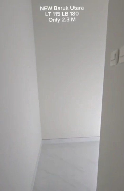 Dijual Rumah Baru Jalan Baruk - Kedung Baruk - Rungkut Surabaya Timur - Spesial Row Jalan Lebar 3,5 Mobil - Kamar Tidur 4 Plus 1 - Carport Masuk 2 Mobil Dekat Raya Merr, Galaxy Mall