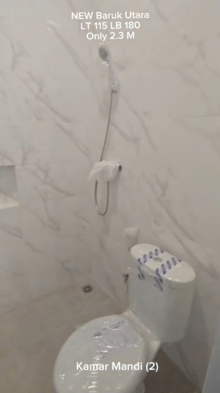 Dijual Rumah Baru Jalan Baruk - Kedung Baruk - Rungkut Surabaya Timur - Spesial Row Jalan Lebar 3,5 Mobil - Kamar Tidur 4 Plus 1 - Carport Masuk 2 Mobil Dekat Raya Merr, Galaxy Mall