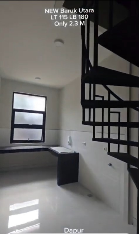 Dijual Rumah Baru Jalan Baruk - Kedung Baruk - Rungkut Surabaya Timur - Spesial Row Jalan Lebar 3,5 Mobil - Kamar Tidur 4 Plus 1 - Carport Masuk 2 Mobil Dekat Raya Merr, Galaxy Mall
