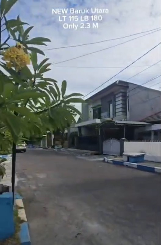 Dijual Rumah Baru Jalan Baruk - Kedung Baruk - Rungkut Surabaya Timur - Spesial Row Jalan Lebar 3,5 Mobil - Kamar Tidur 4 Plus 1 - Carport Masuk 2 Mobil Dekat Raya Merr, Galaxy Mall