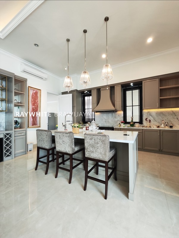 Brand New Classic Modern Luxurious Home Pondok Pinang Area