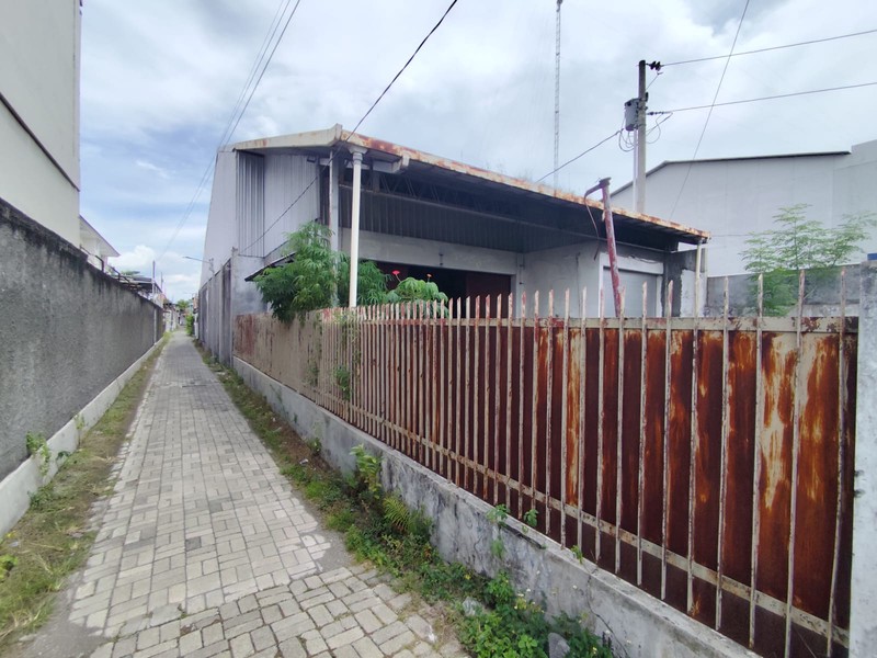 Dijual Bangunan Komersial di Nitikan Baru, Umbulharjo, Yogyakarta! Cocok Gudang/Pabrik/Kantor