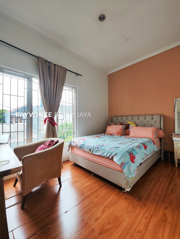 Rumah 2 Lantai Dalam Townhouse Cirendeu Tangsel