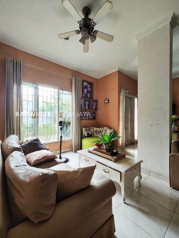 Rumah 2 Lantai Dalam Townhouse Cirendeu Tangsel