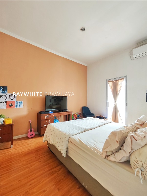 Rumah 2 Lantai Dalam Townhouse Cirendeu Tangsel