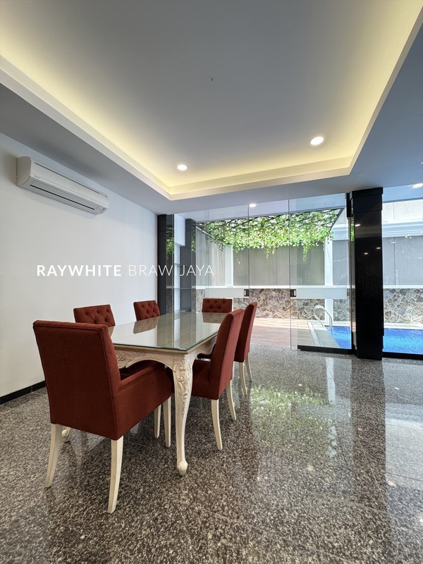 Rumah Mewah Siap Huni Lingkungan Tenang Area Pondok Indah