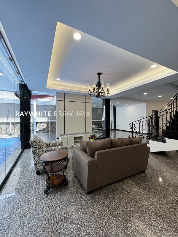 Rumah Mewah Siap Huni Lingkungan Tenang Area Pondok Indah