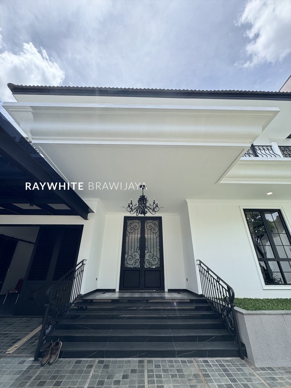 Rumah Mewah Siap Huni Lingkungan Tenang Area Pondok Indah