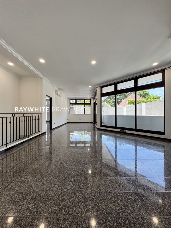 Rumah Mewah Siap Huni Lingkungan Tenang Area Pondok Indah