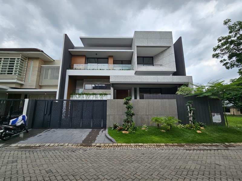 Jual Rumah Baru Gress Imperial Golf Pakuwon Indah