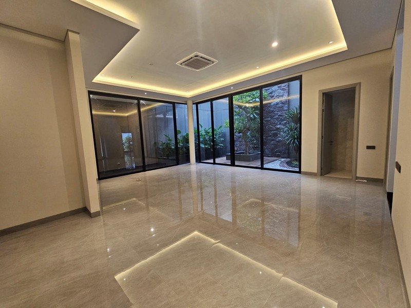 Jual Rumah Baru Gress Imperial Golf Pakuwon Indah