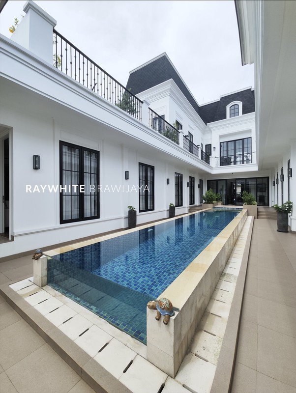 Rumah Mewah Siap Huni Lokasi Strategis Area Kebayoran Lama