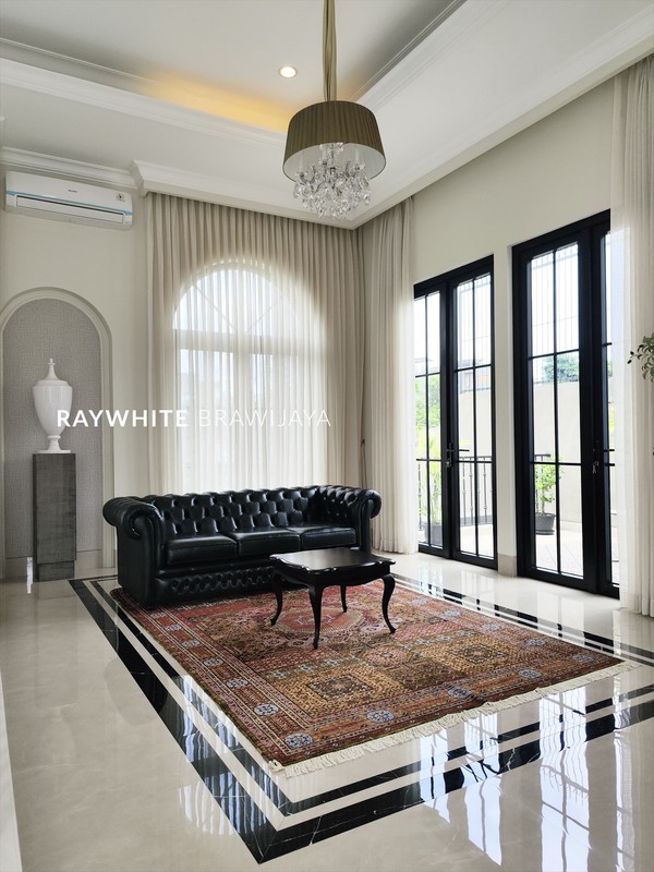 Rumah Mewah Siap Huni Lokasi Strategis Area Kebayoran Lama