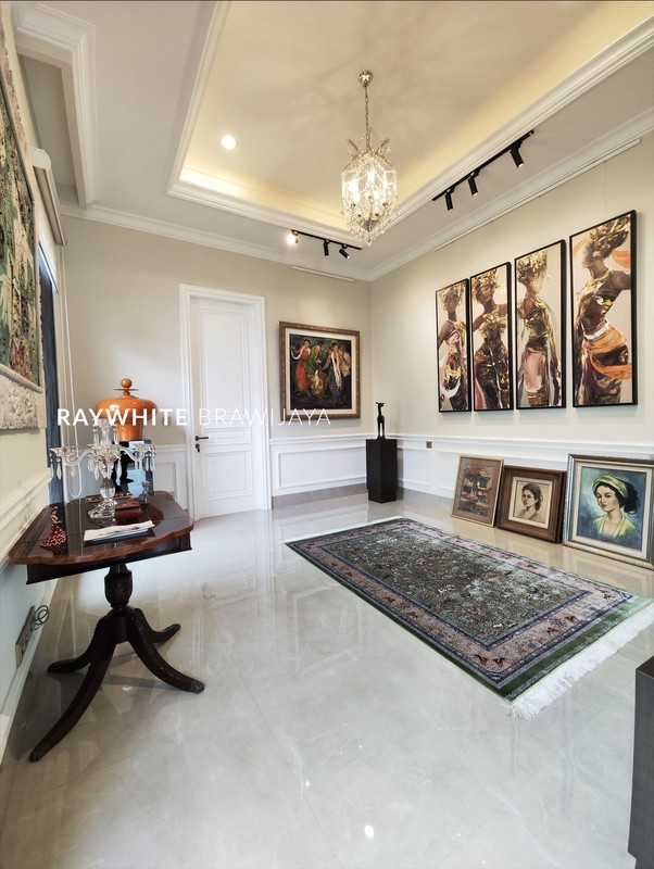 Rumah Mewah Siap Huni Lokasi Strategis Area Kebayoran Lama