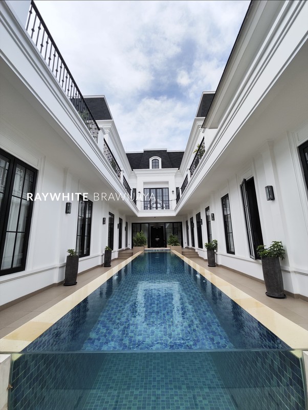 Rumah Mewah Siap Huni Lokasi Strategis Area Kebayoran Lama