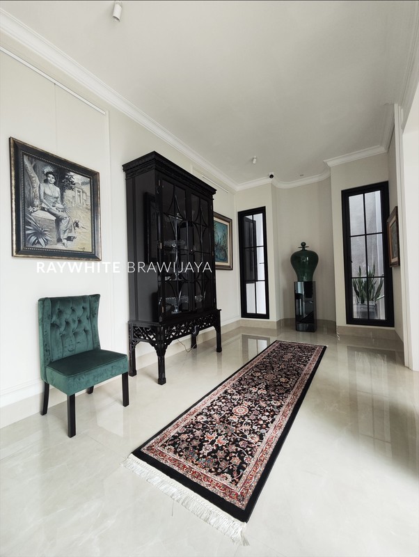 Rumah Mewah Siap Huni Lokasi Strategis Area Kebayoran Lama
