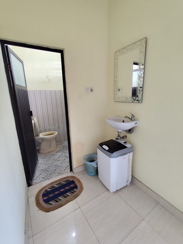 Investasi & Hunian Rumah 2 Lantai Siap Huni Dekat Kampus UPY - Kasihan, Bantul