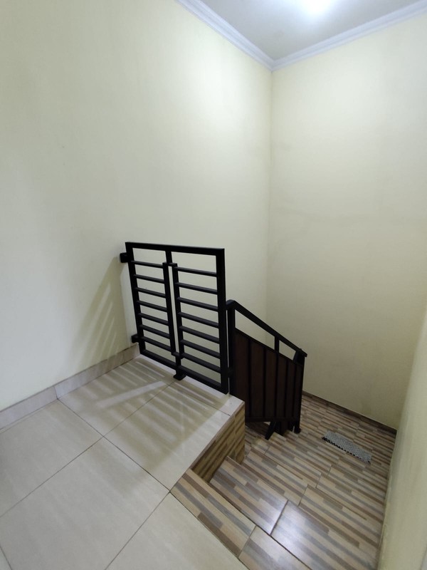 Investasi & Hunian Rumah 2 Lantai Siap Huni Dekat Kampus UPY - Kasihan, Bantul